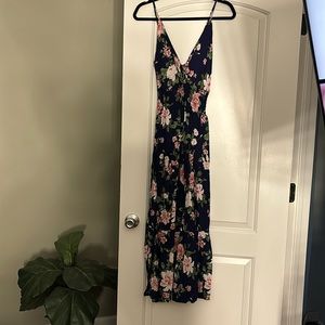 Floral spaghetti strap maxi dress with tags